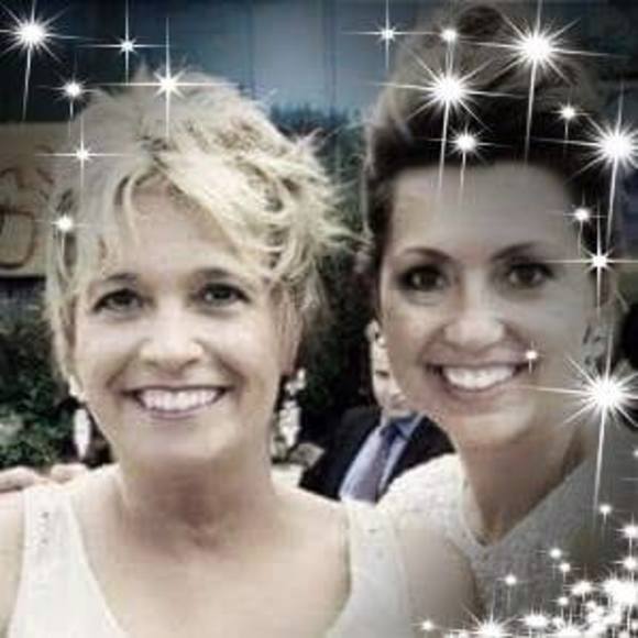 Meet your Posher, Laura - Picture 1 of 1